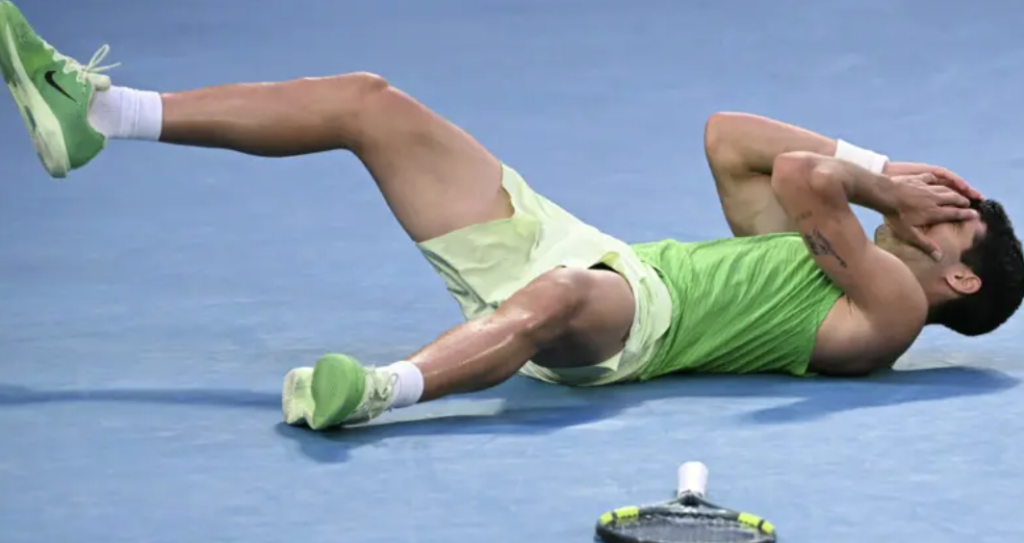 alcaraz celebra victoria